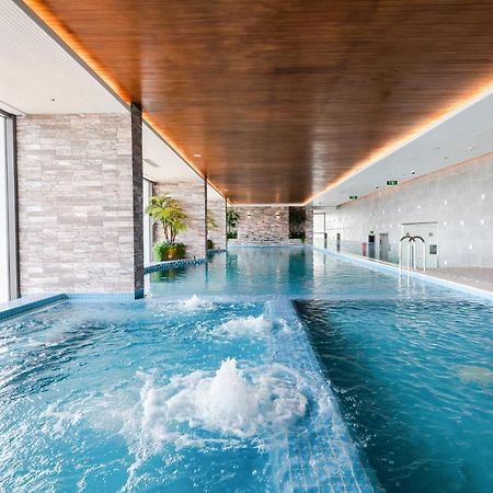 Five Star Westlake 1St-4Th Floors Hotel & Serviced Apartment Hanói Exterior foto The swimming pool at the hotel