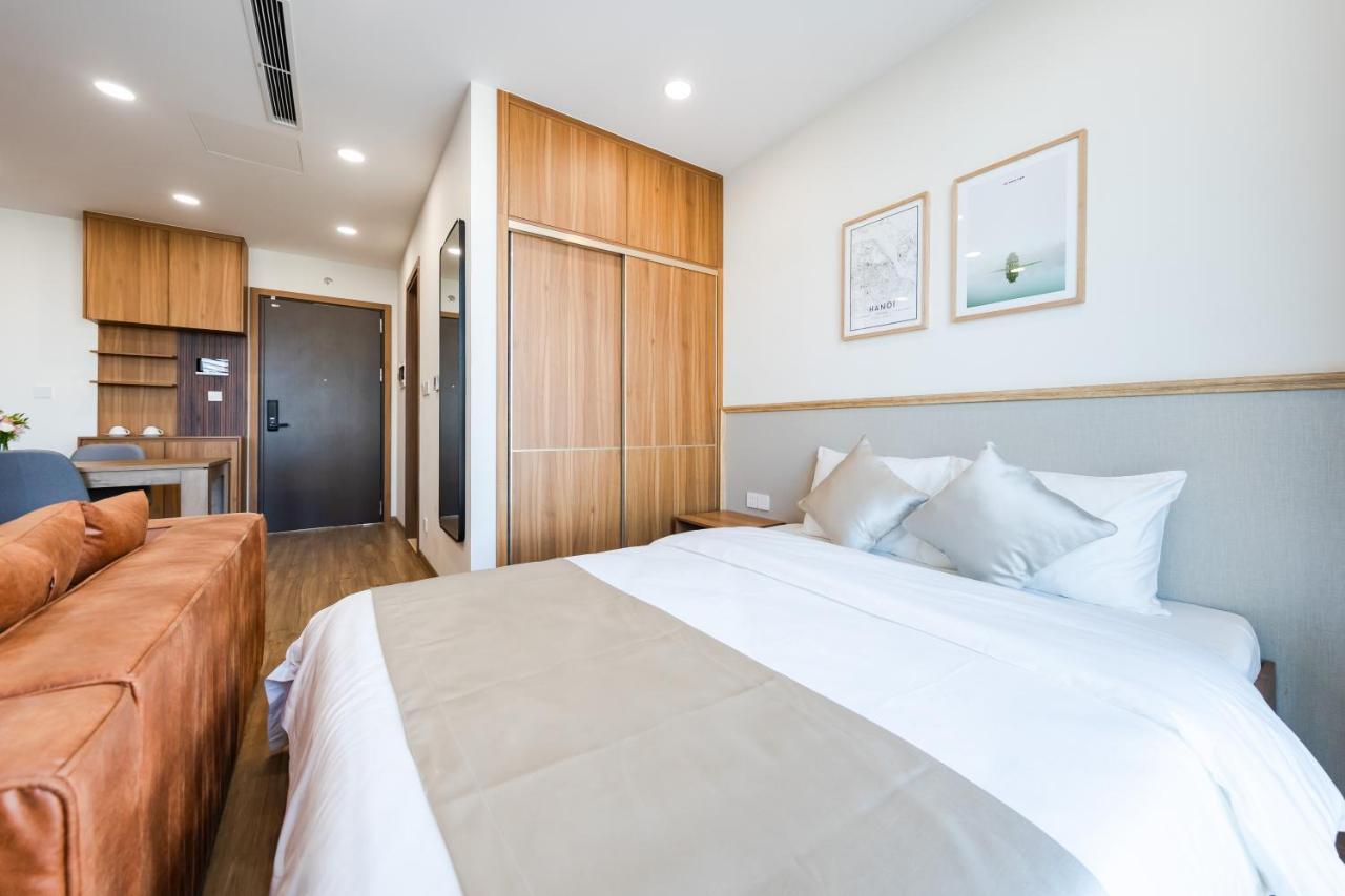 Five Star Westlake 1St-4Th Floors Hotel & Serviced Apartment Hanói Exterior foto A bedroom in a serviced apartment in Hanoi, Vietnam