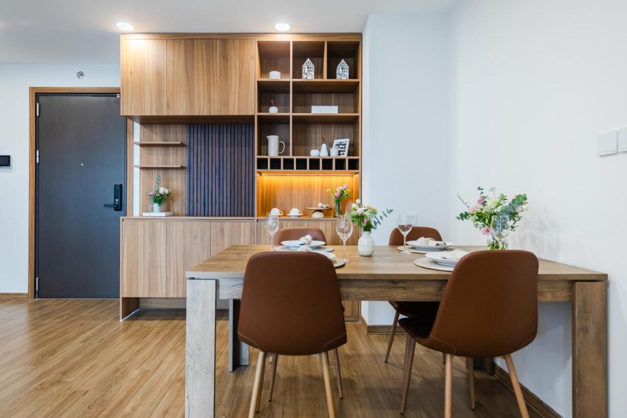Five Star Westlake 1St-4Th Floors Hotel & Serviced Apartment Hanói Exterior foto A dining room in a condominium